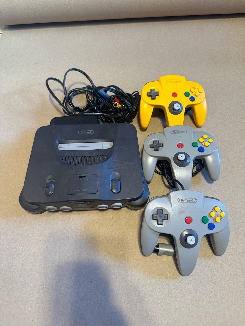 Nintendo 64 Console With Regular Memory Pack